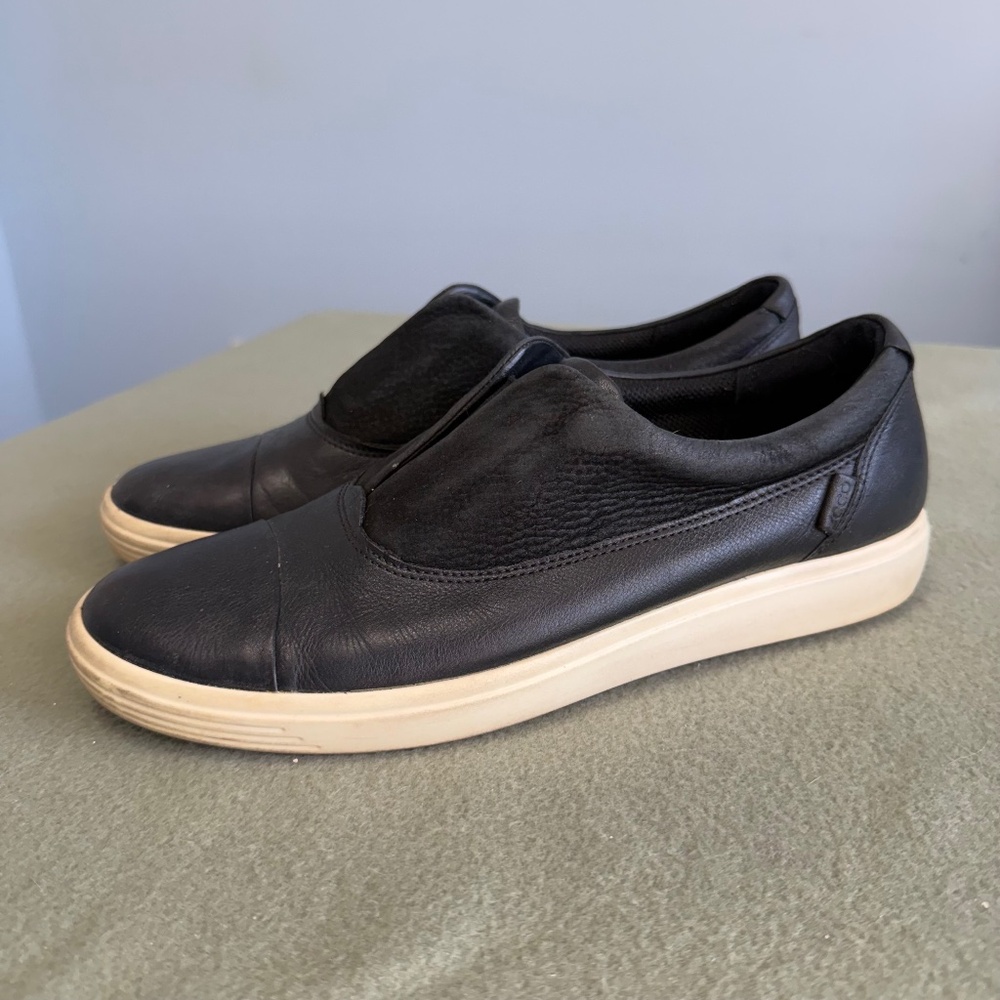 Ecco Women’s Slip On Fashion Loafer Flats Black Leather Size EU 41 US 10